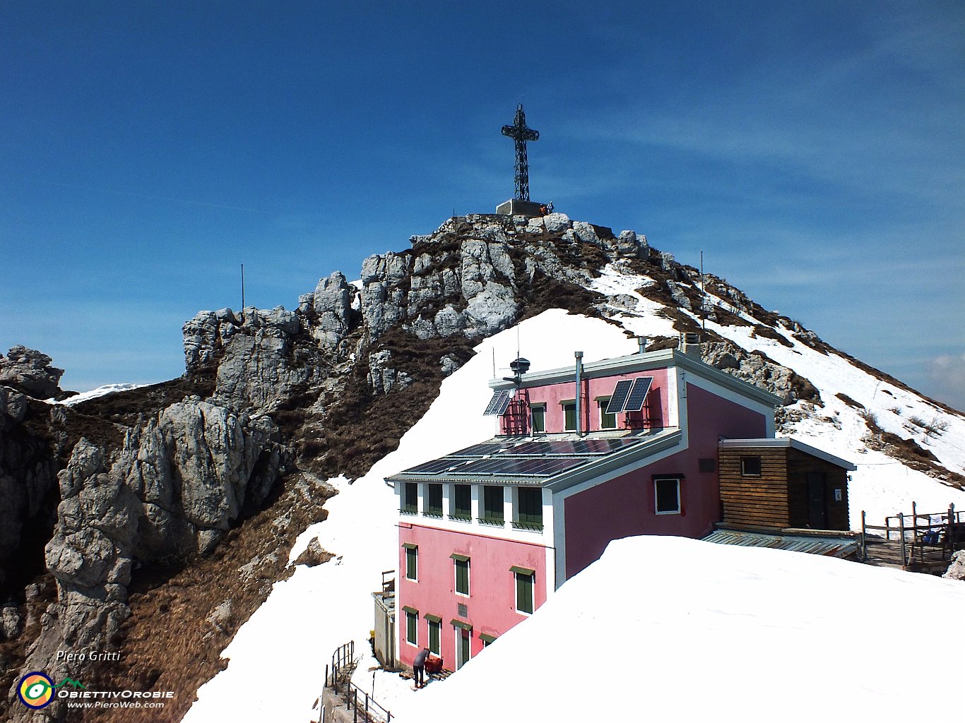 38 Rif. Azzoni e Punta Cermenati (1895 m.).JPG